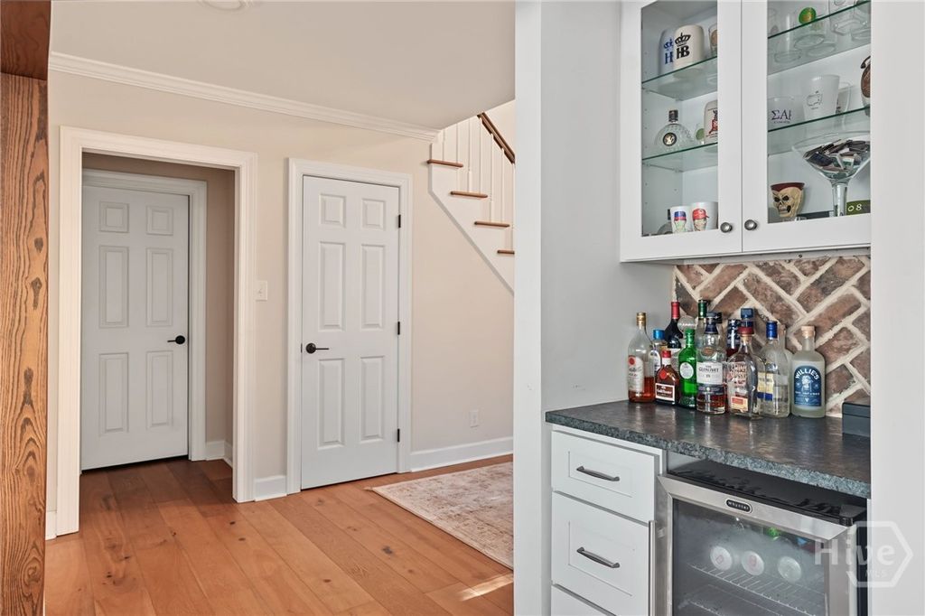 Image 14 of property listing at 4 Halfmoon Court, Savannah, GA 31411