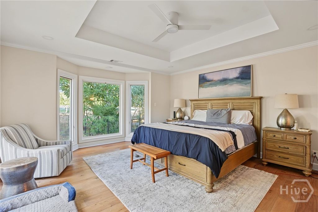 Image 16 of property listing at 4 Halfmoon Court, Savannah, GA 31411