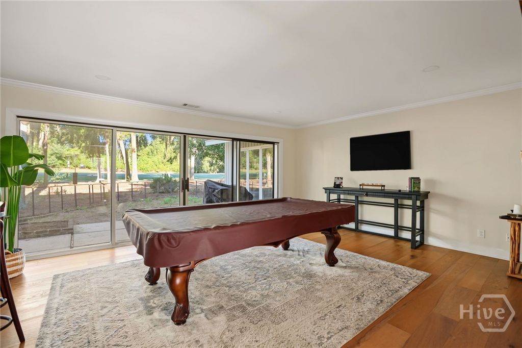 Image 4 of property listing at 4 Halfmoon Court, Savannah, GA 31411