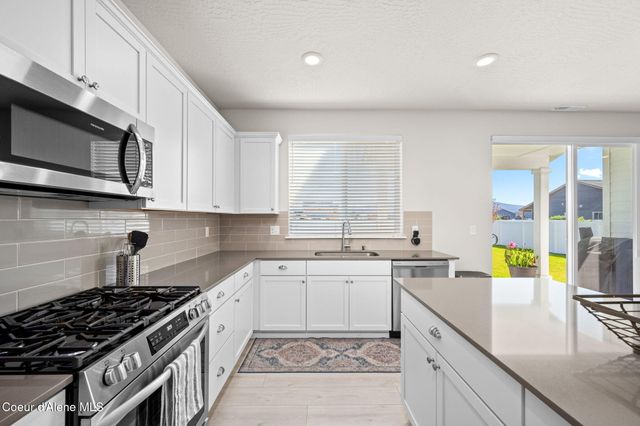 2952 N Barton Loop LP, Post Falls, ID 83854