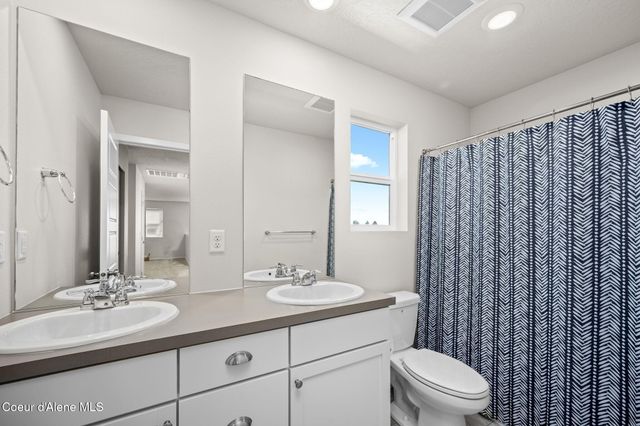 2952 N Barton Loop LP, Post Falls, ID 83854