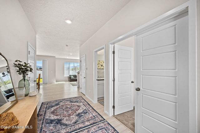 2952 N Barton Loop LP, Post Falls, ID 83854