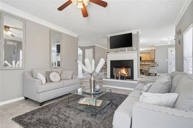 856 Haydens Ridge, Ellenwood, GA 30294