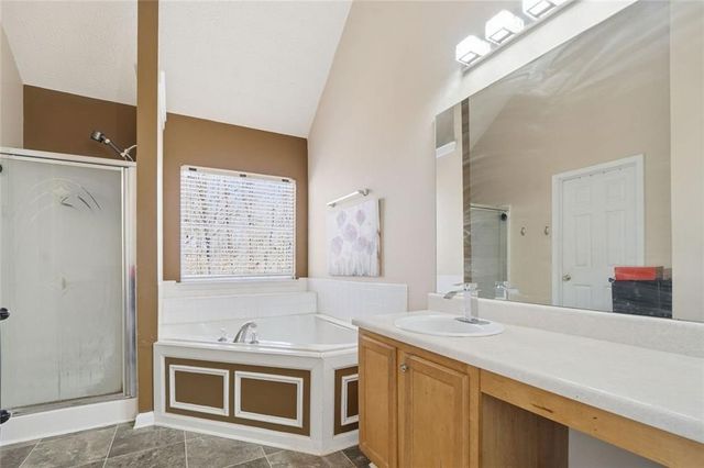 856 Haydens Ridge, Ellenwood, GA 30294