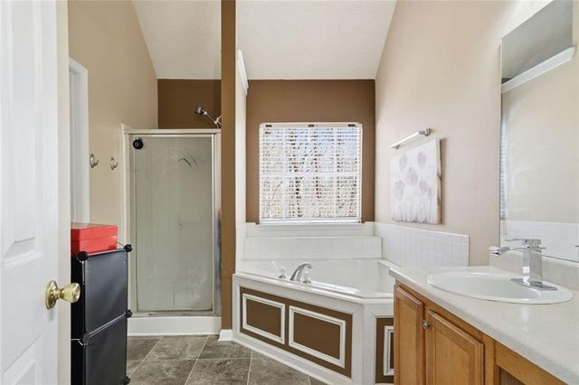 856 Haydens Ridge, Ellenwood, GA 30294