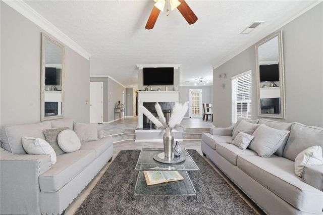 856 Haydens Ridge, Ellenwood, GA 30294