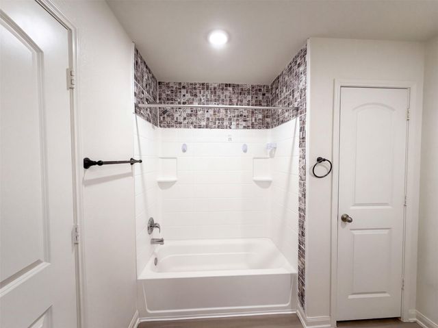 6115 El Oro Drive, Houston, TX 77048