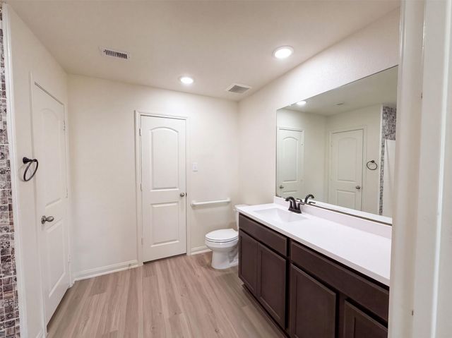 6115 El Oro Drive, Houston, TX 77048