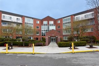 166 Place Ln 166, Woburn, MA 01801