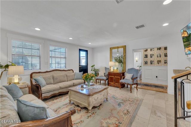 2804 N CAMPBELL Street, El Paso, TX 79902