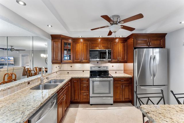 3930 Inverrary Boulevard 505-d, Lauderhill, FL 33319