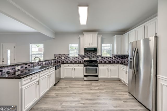 3772 SUNBRIDGE Drive, Snellville, GA 30039