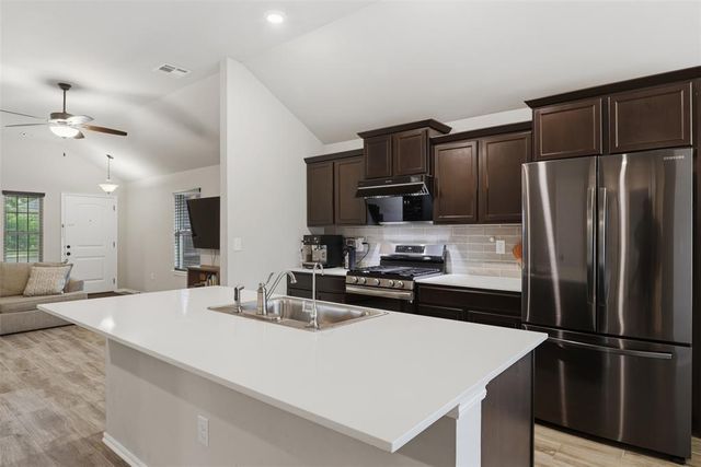 11633 SW 12th Street, Yukon, OK 73099