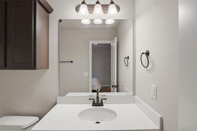 11633 SW 12th Street, Yukon, OK 73099