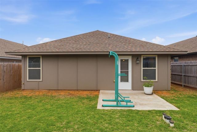 11633 SW 12th Street, Yukon, OK 73099