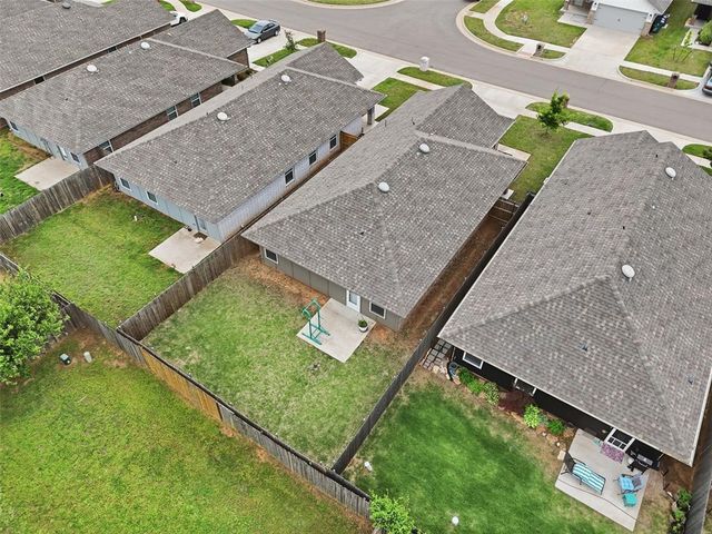 11633 SW 12th Street, Yukon, OK 73099