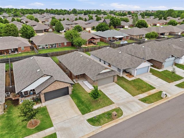 11633 SW 12th Street, Yukon, OK 73099