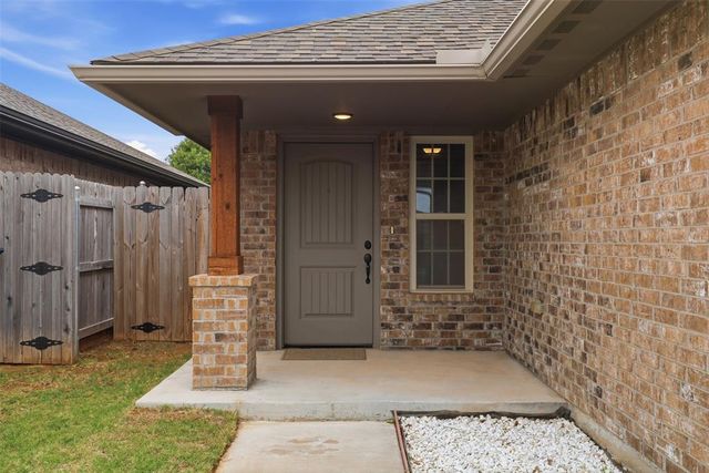 11633 SW 12th Street, Yukon, OK 73099