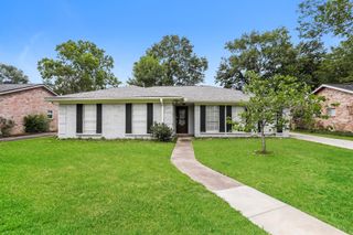 12815 Westleigh Drive, Houston, TX 77077