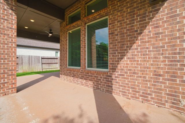 406 Boggy Belt Lane, Conroe, TX 77304