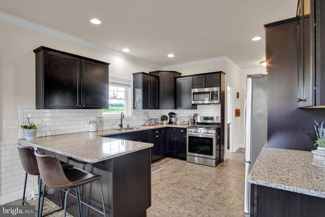 20 BELLA TERRA DR, Shermans Dale, PA 17090