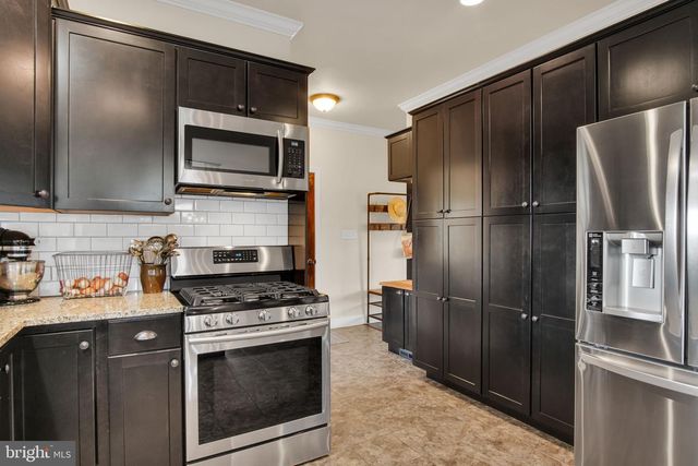 20 BELLA TERRA DR, Shermans Dale, PA 17090