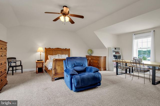 20 BELLA TERRA DR, Shermans Dale, PA 17090
