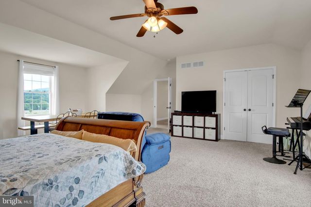 20 BELLA TERRA DR, Shermans Dale, PA 17090