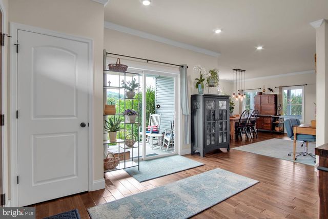 20 BELLA TERRA DR, Shermans Dale, PA 17090