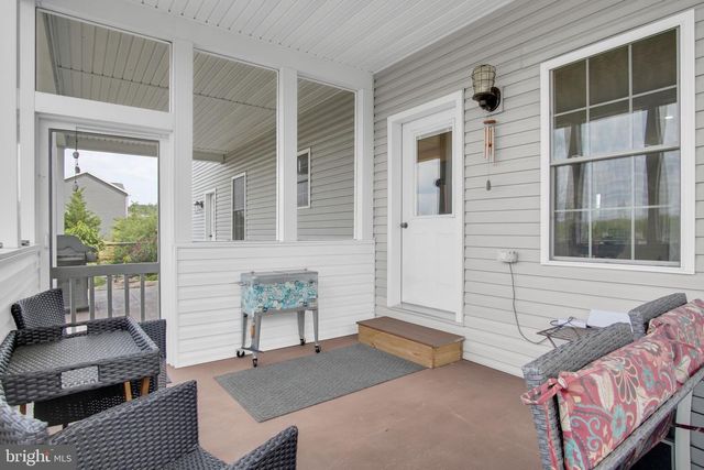 20 BELLA TERRA DR, Shermans Dale, PA 17090