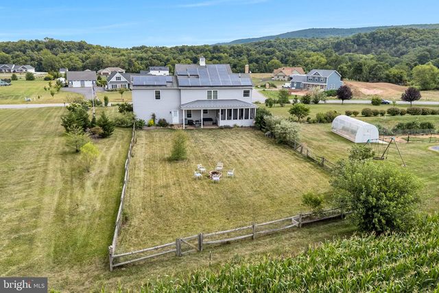 20 BELLA TERRA DR, Shermans Dale, PA 17090