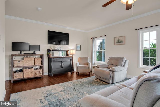 20 BELLA TERRA DR, Shermans Dale, PA 17090