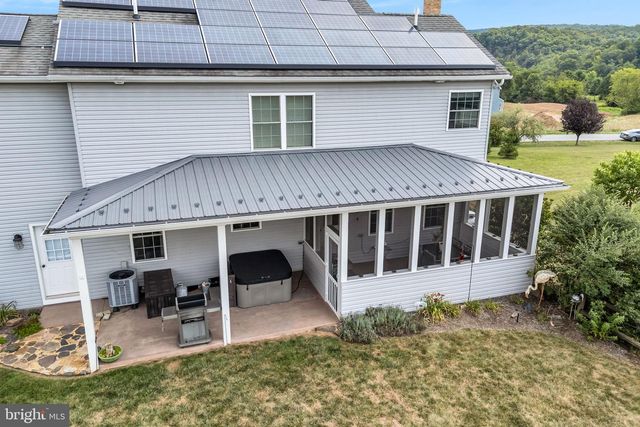 20 BELLA TERRA DR, Shermans Dale, PA 17090