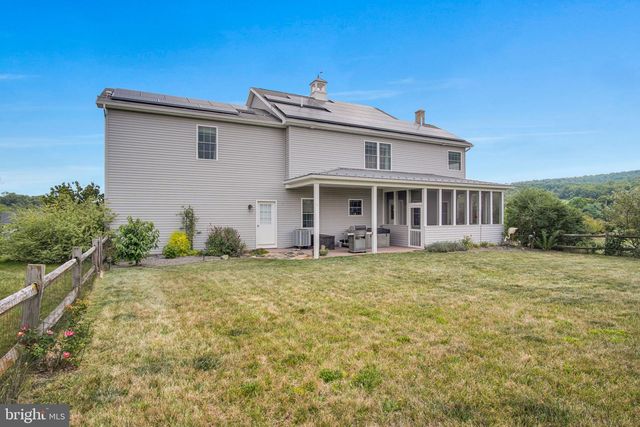 20 BELLA TERRA DR, Shermans Dale, PA 17090
