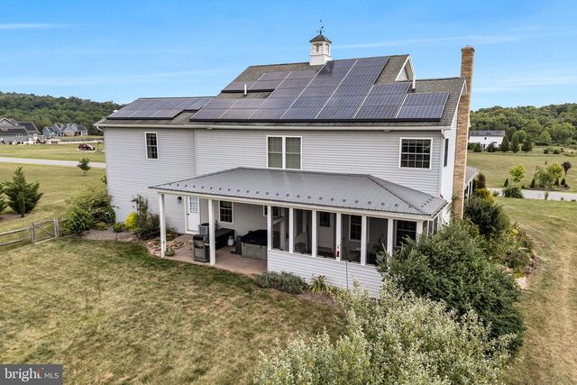 20 BELLA TERRA DR, Shermans Dale, PA 17090