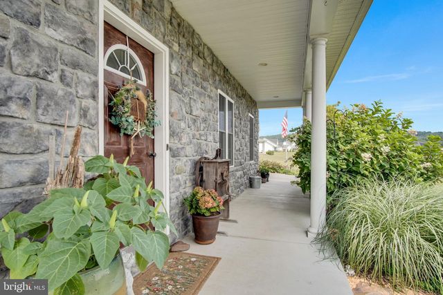 20 BELLA TERRA DR, Shermans Dale, PA 17090