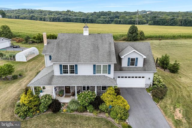20 BELLA TERRA DR, Shermans Dale, PA 17090