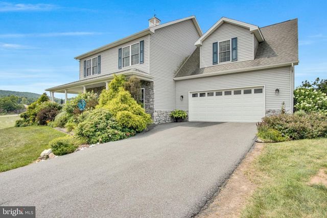 20 BELLA TERRA DR, Shermans Dale, PA 17090