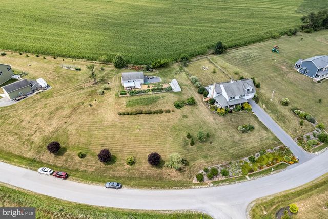 20 BELLA TERRA DR, Shermans Dale, PA 17090