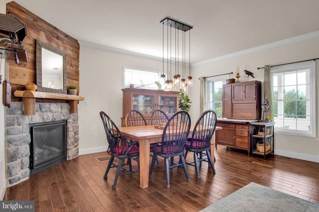 20 BELLA TERRA DR, Shermans Dale, PA 17090