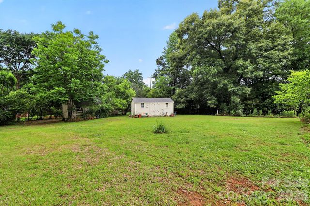 5326 Robinhood Road, Charlotte, NC 28211