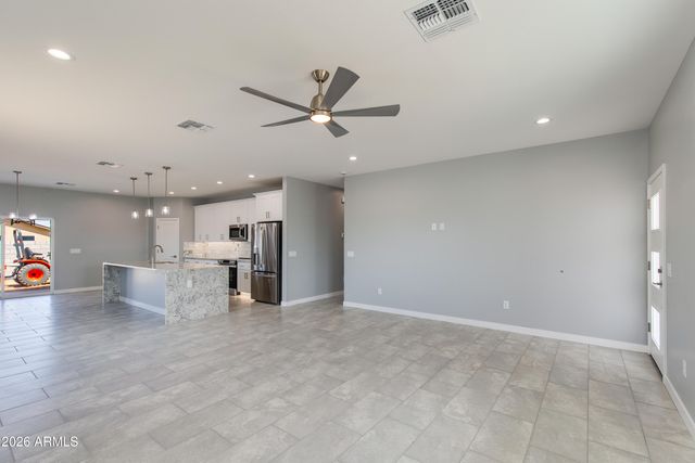 32001 N POPLAR Street, Wittmann, AZ 85361