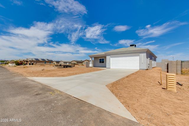 32001 N POPLAR Street, Wittmann, AZ 85361