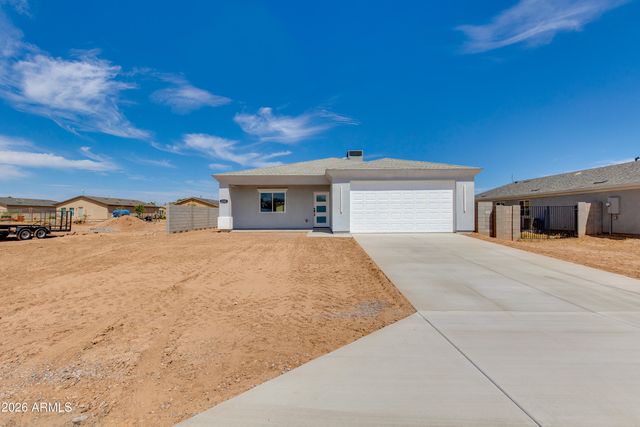 32001 N POPLAR Street, Wittmann, AZ 85361