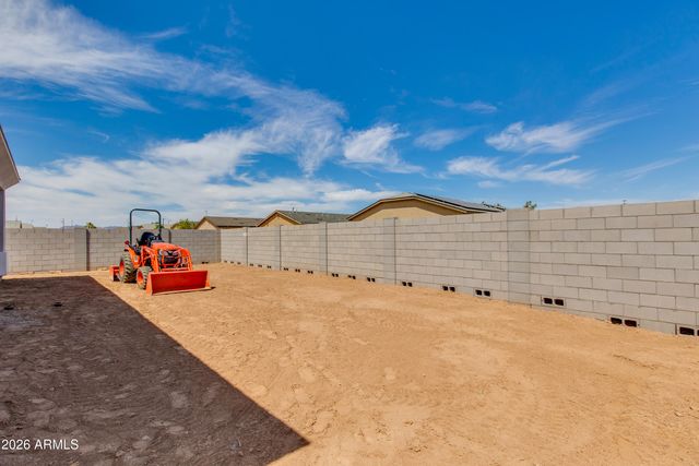 32001 N POPLAR Street, Wittmann, AZ 85361