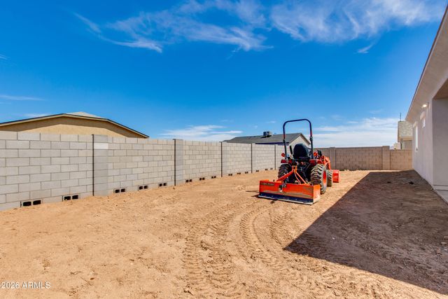 32001 N POPLAR Street, Wittmann, AZ 85361