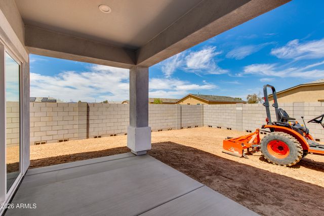 32001 N POPLAR Street, Wittmann, AZ 85361