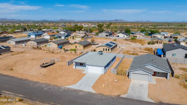 32001 N POPLAR Street, Wittmann, AZ 85361