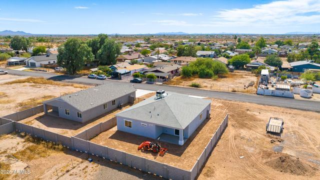 32001 N POPLAR Street, Wittmann, AZ 85361