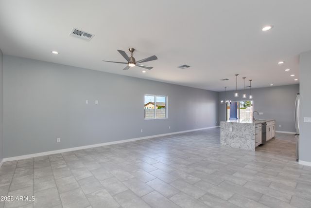 32001 N POPLAR Street, Wittmann, AZ 85361